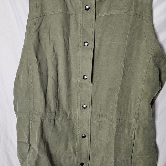 Christopher & Banks Olive Green Vest - Picture 1 of 2